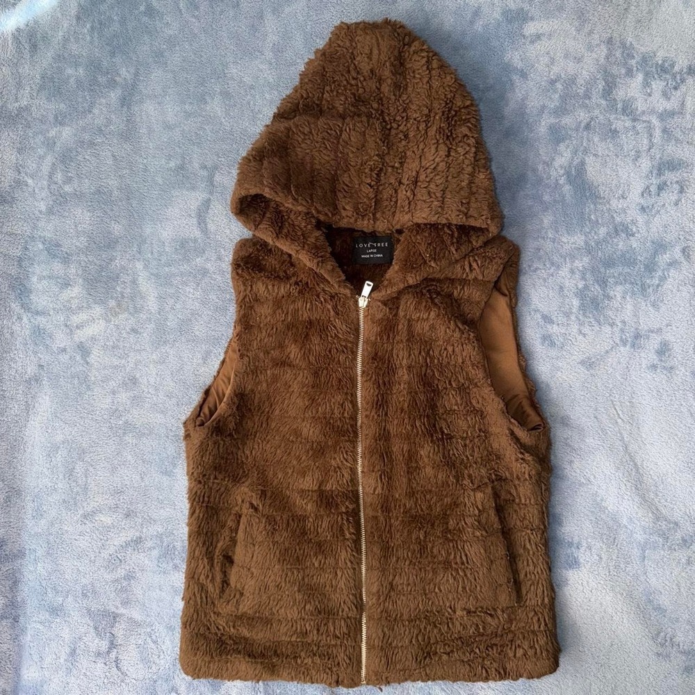 Love tree Brown faux fur zip up vest with hood